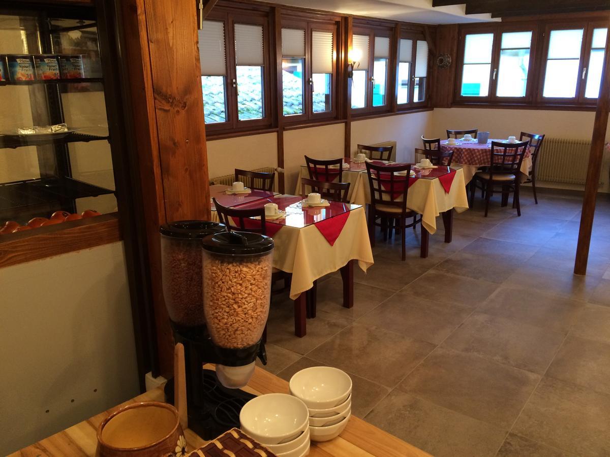Auberge Des Trois Chateaux Eguisheim Kültér fotó