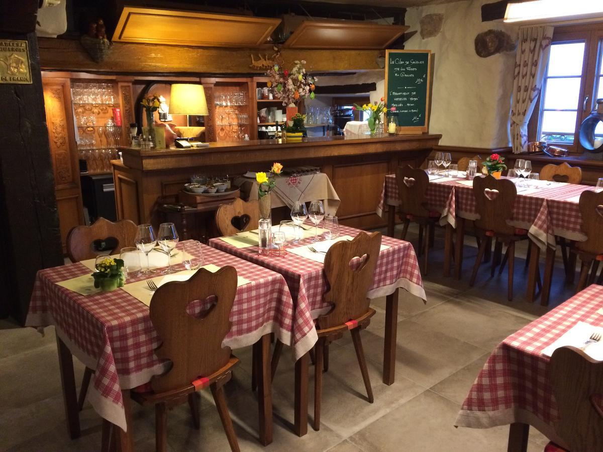 Auberge Des Trois Chateaux Eguisheim Kültér fotó