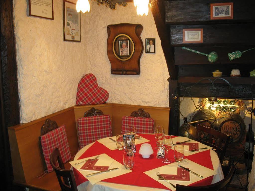 Auberge Des Trois Chateaux Eguisheim Kültér fotó